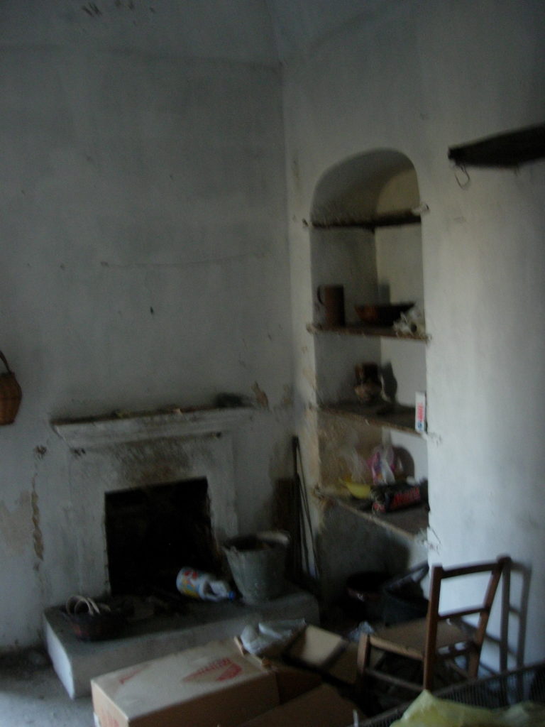 Vecchio casato rurale interno Casa Vico del Gargano